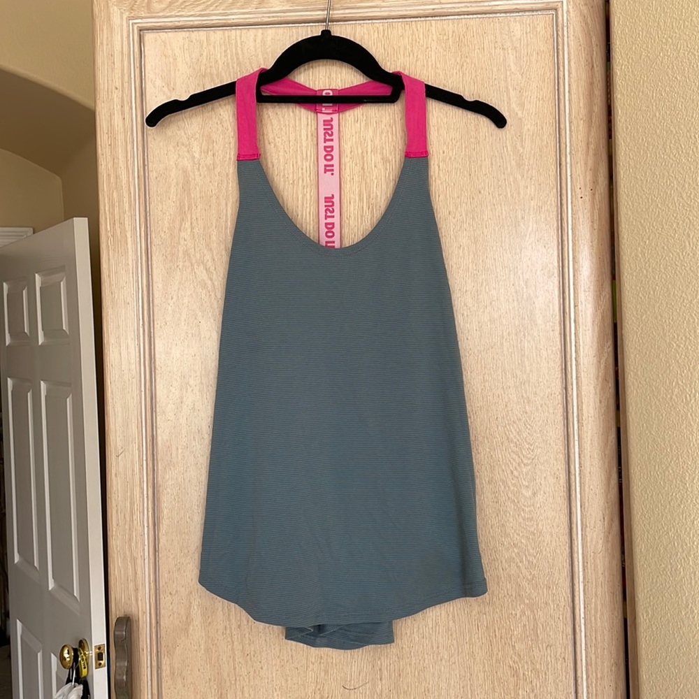 Nike Women’s Workout Tank Top